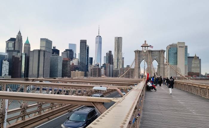 Brooklynský most s výhledem na mrakodrapy